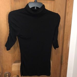Black 3-4 sleeve turtleneck